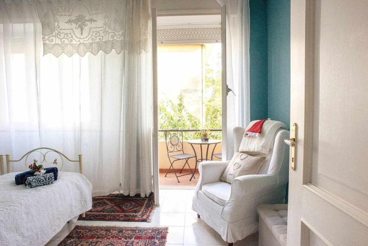 Elegante Villa Lu Centro Citta Con Parcheggio Cagliari Eksteriør billede