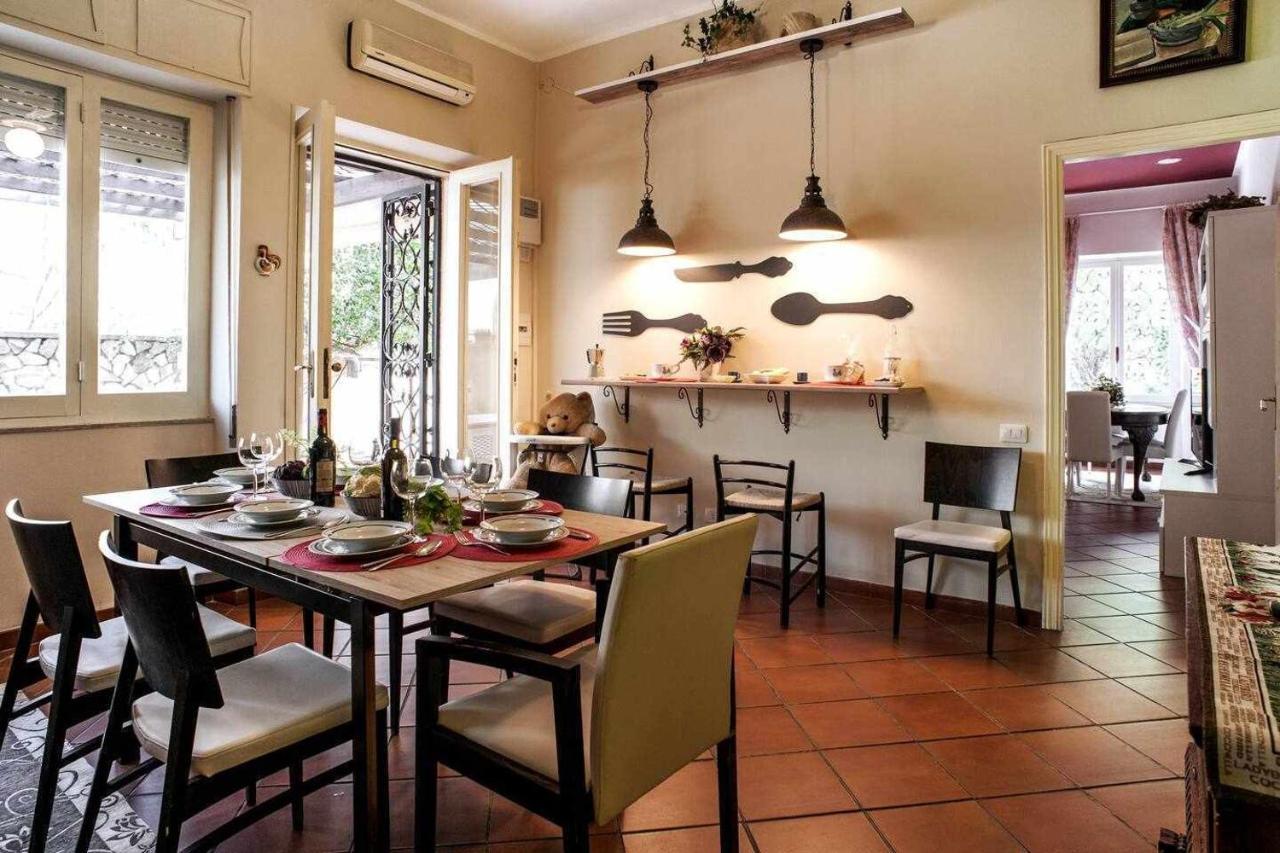 Elegante Villa Lu Centro Citta Con Parcheggio Cagliari Eksteriør billede